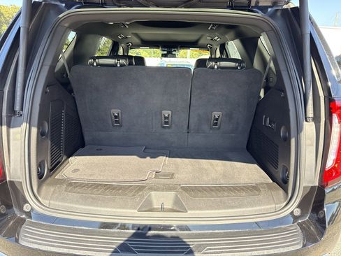 Used 2022 GMC Yukon SLT w/ SLT Premium Package image 37