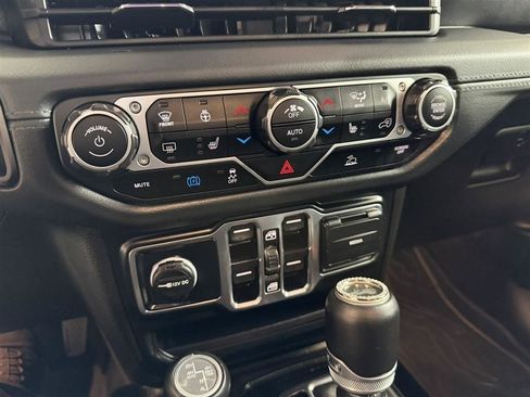 Used 2024 Jeep Wrangler Sahara w/ Technology Group image 28