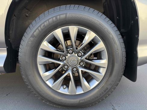 Used 2014 Lexus GX 460 Luxury image 20