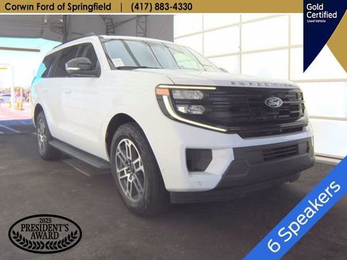 Used 2025 Ford Expedition Active image 4