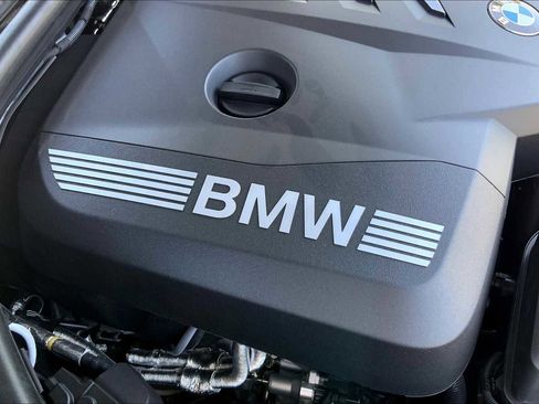 Used 2025 BMW 330i Sedan w/ Convenience Package image 17