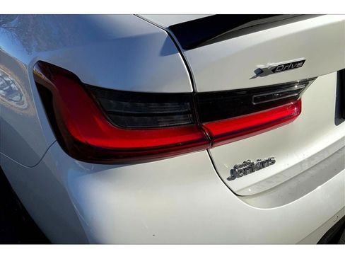 Used 2025 BMW M340i xDrive w/ Premium Package image 30