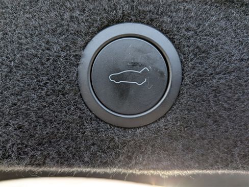 Used 2025 Tesla Model 3 Long Range image 31