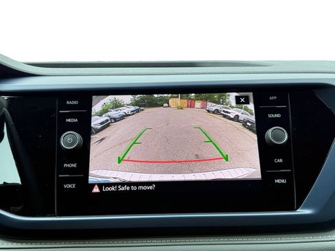 Used 2024 Volkswagen Taos SE FWD image 15