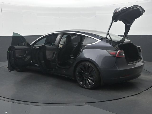 Used 2018 Tesla Model 3 Long Range RWD image 37