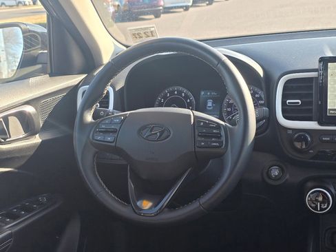 Used 2022 Hyundai Venue Limited image 26