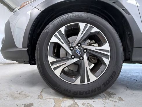 Used 2025 Subaru Crosstrek 2.5i Premium AWD/4WD image 14