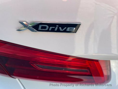 Used 2019 BMW 540i xDrive AWD/4WD image 9