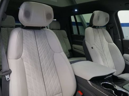 Used 2026 Cadillac Escalade IQL Sport 1 AWD/4WD image 17