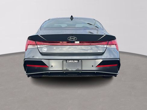 Certified 2024 Hyundai Elantra Limited image 6