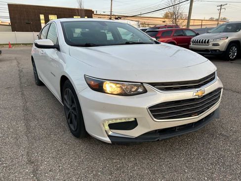Used 2016 Chevrolet Malibu LT image 5