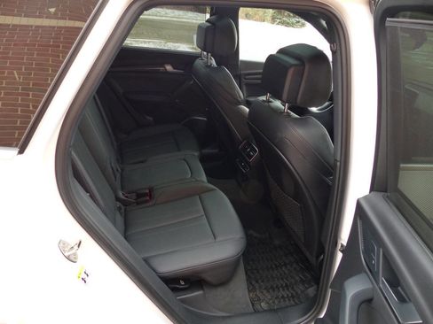 Used 2018 Audi SQ5 Prestige w/ Prestige Package image 41