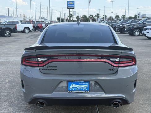 Used 2023 Dodge Charger R/T w/ Blacktop Package image 12