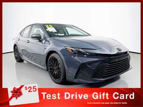 Used 2025 Toyota Camry LE image 1