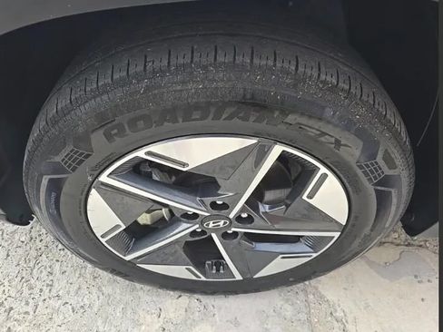 Used 2025 Hyundai Tucson SEL FWD image 16