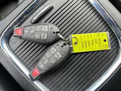 Used 2018 Dodge Grand Caravan SXT w/ Blacktop Package image 29