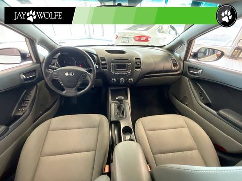Used 2015 Kia Forte LX FWD image 8