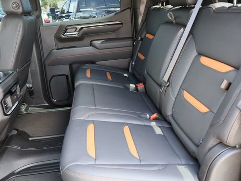 Certified 2025 GMC Sierra 1500 AT4 w/ AT4 Premium Package AWD/4WD image 26