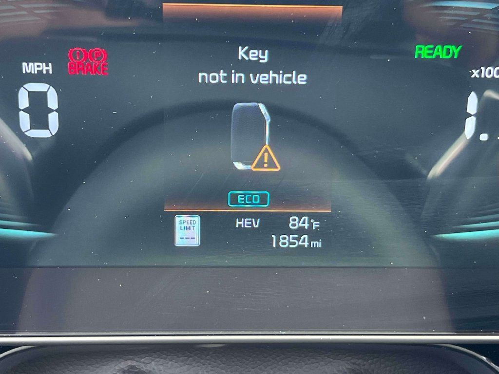 Used 2025 Kia Niro EX w/ EX Cold Weather Package FWD image 27