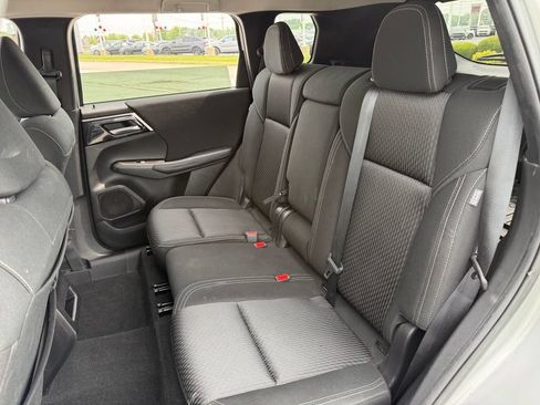 Used 2022 Mitsubishi Outlander ES AWD/4WD image 23