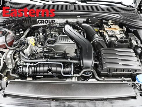 Used 2024 Volkswagen Jetta SE image 7