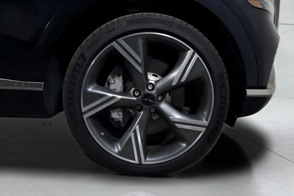 Used 2025 Genesis GV80 3.5T Prestige AWD/4WD image 45