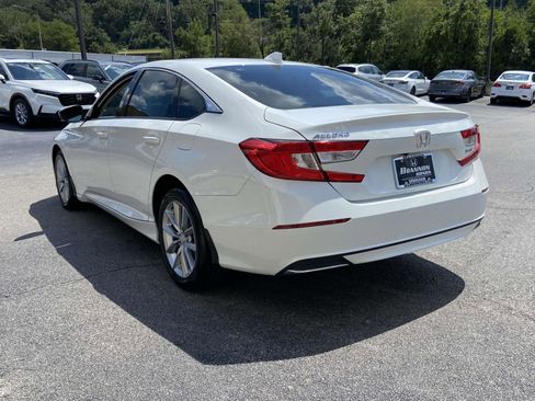 Certified 2021 Honda Accord LX image 3