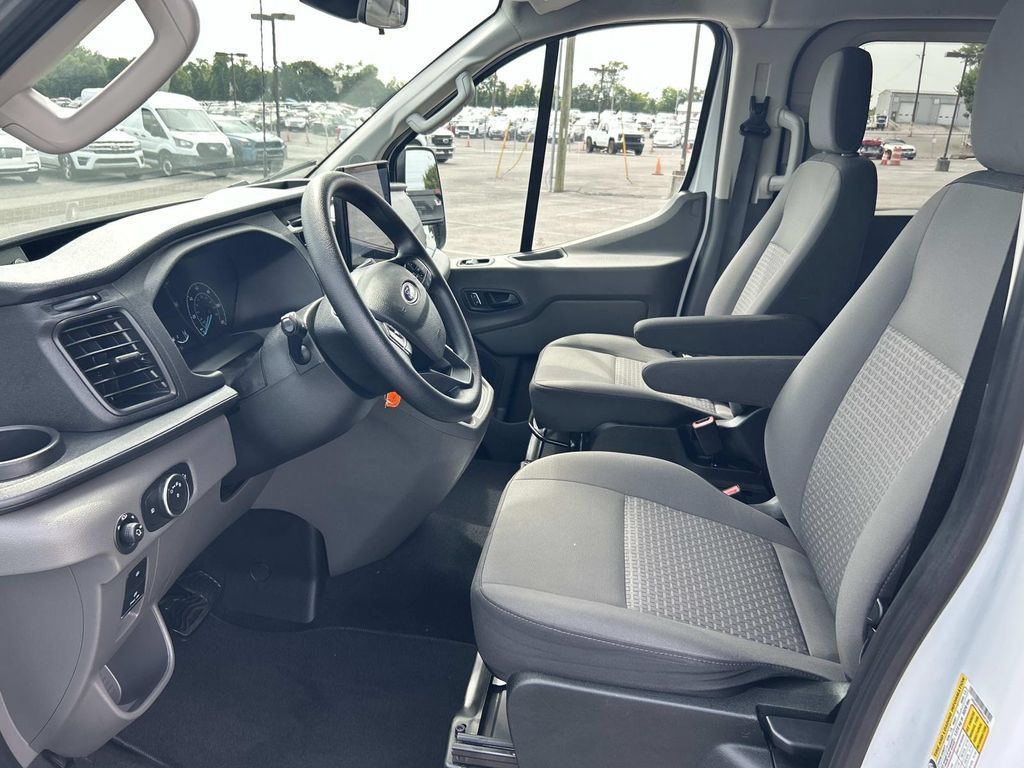 Used 2024 Ford Transit 350 XLT RWD image 27