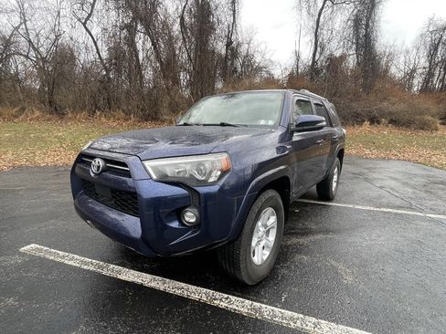 Used 2021 Toyota 4Runner SR5 Premium w/ Moonroof Package image 7