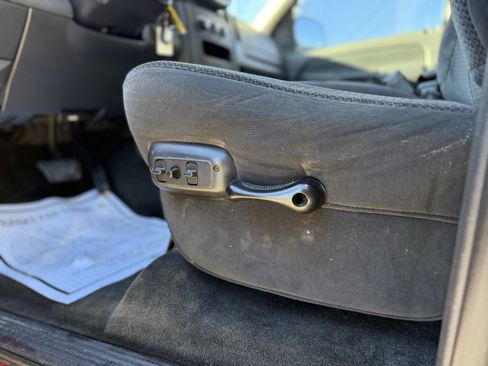 Used 2005 Dodge Ram 1500 Truck SLT w/ Quad Cab Big Horn Value Group image 9