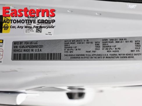 Used 2025 Jeep Wrangler Unlimited Sahara image 34