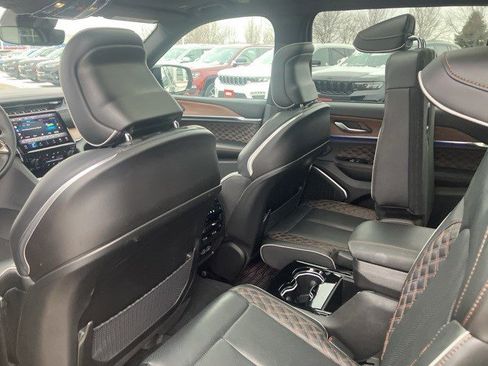 Used 2024 Jeep Grand Cherokee L Summit w/ High Altitude Package image 23