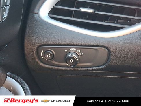 Used 2024 Chevrolet Malibu LT image 25