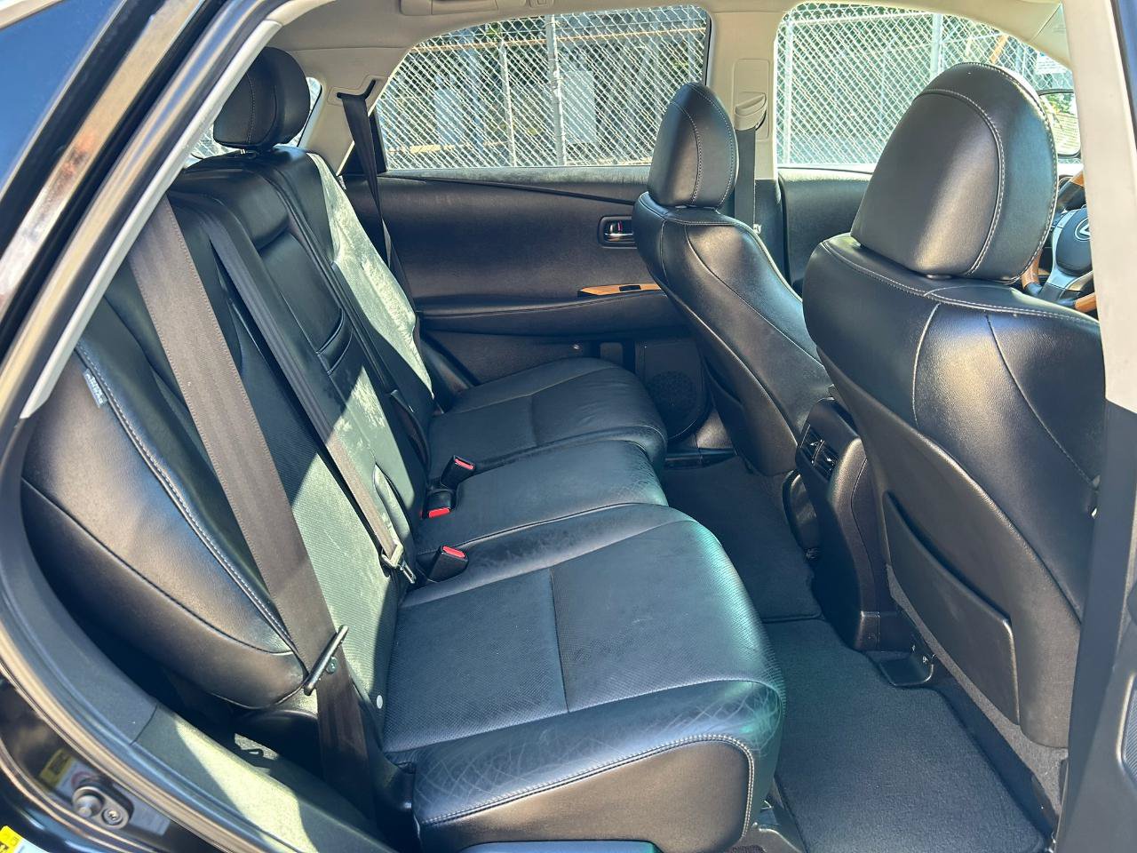 Used 2015 Lexus RX 450h AWD image 16