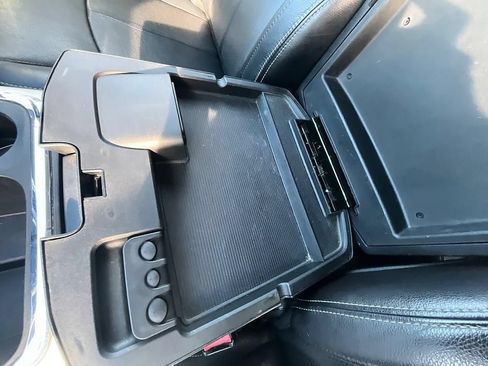 Used 2018 RAM 1500 Laramie w/ Convenience Group AWD/4WD image 29
