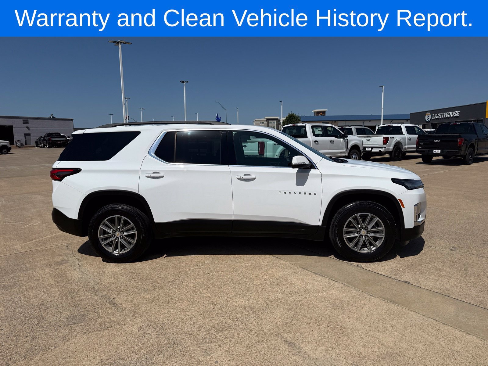 Used 2023 Chevrolet Traverse LT FWD image 4
