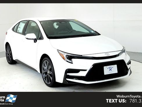 New 2026 Toyota Corolla SE FWD image 1