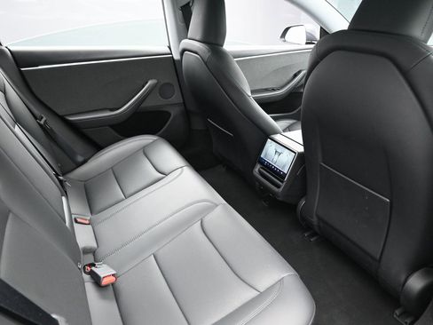 Used 2025 Tesla Model 3 Long Range image 31