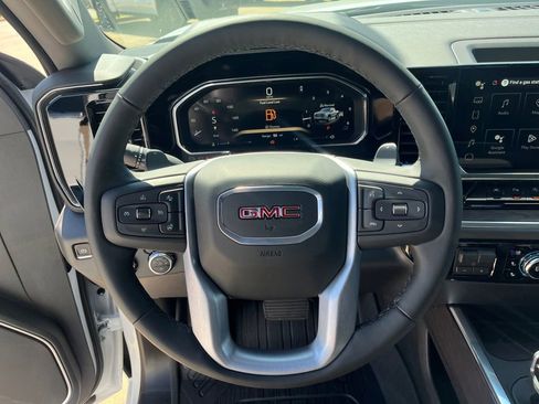 New 2026 GMC Sierra 1500 SLT image 15