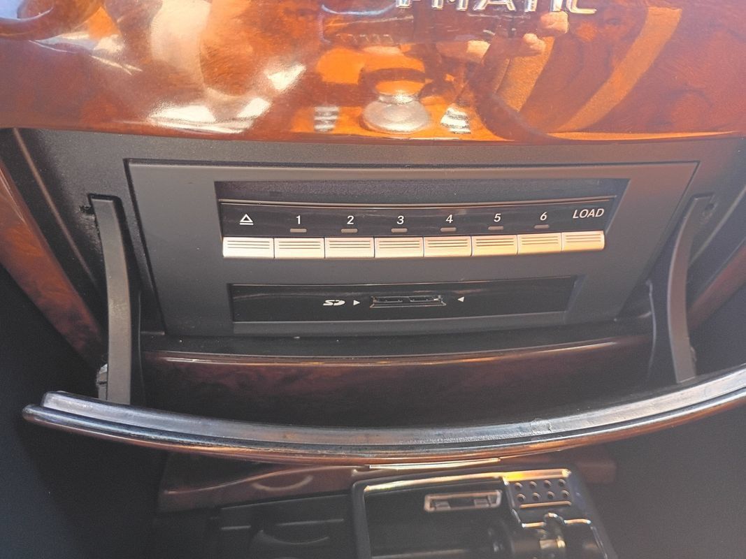 Used 2013 Mercedes-Benz CL 550 4MATIC image 24