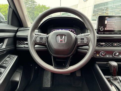 Used 2025 Honda Accord SE image 16