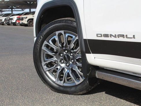 Used 2024 GMC Sierra 1500 Denali Ultimate image 10