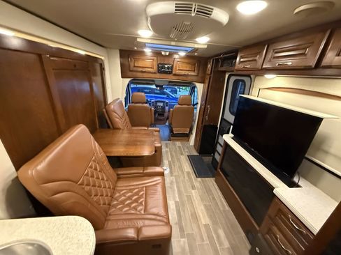 Used 2017 Mercedes-Benz Sprinter 3500 image 39