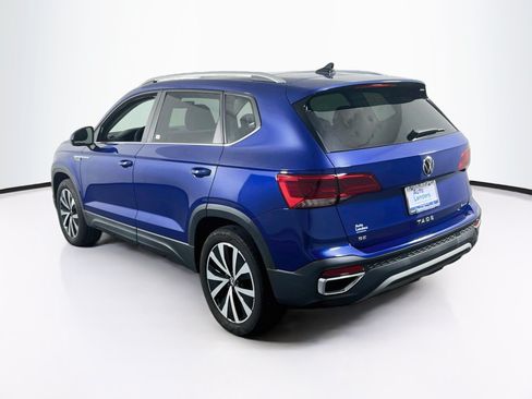 Used 2022 Volkswagen Taos SE FWD image 7