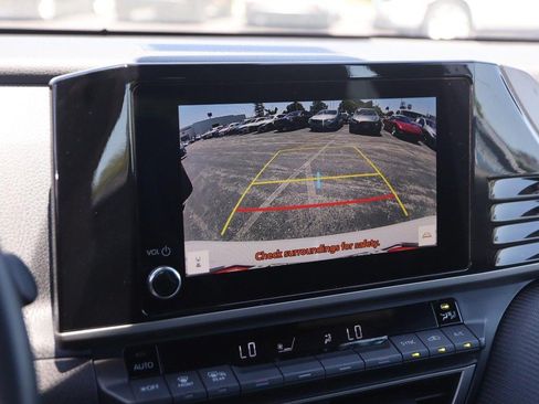 Used 2025 Toyota Camry SE FWD image 16
