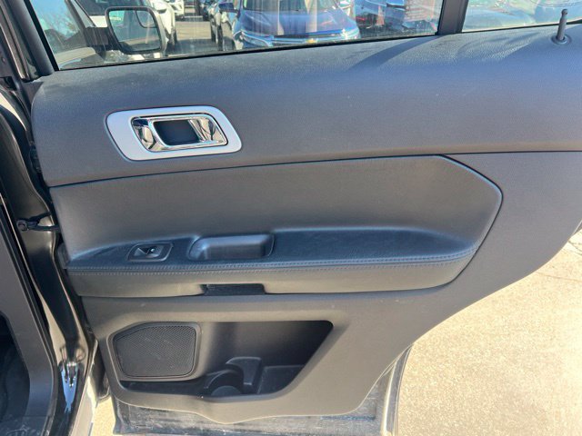 Used 2014 Ford Explorer XLT w/ Equipment Group 202A FWD image 12