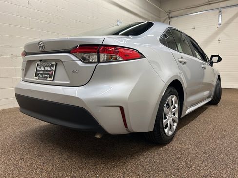 Used 2024 Toyota Corolla LE image 2