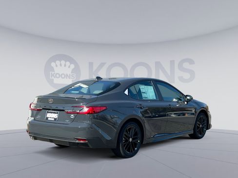 New 2026 Toyota Camry SE image 7