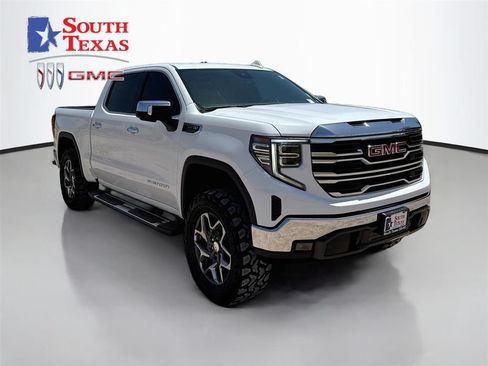 Used 2022 GMC Sierra 1500 SLT w/ SLT Convenience Package RWD image 1