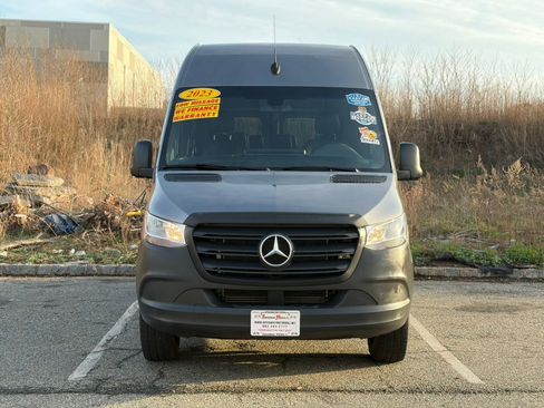 Used 2023 Mercedes-Benz Sprinter 2500 image 3